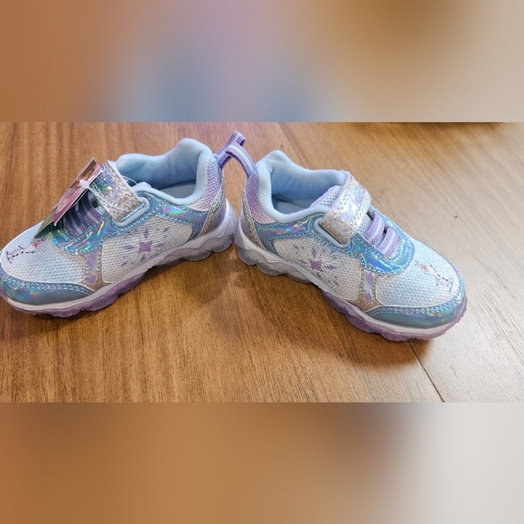 Frozen Disney light-up shoes Size 6 NWT - Picture 2 of 4